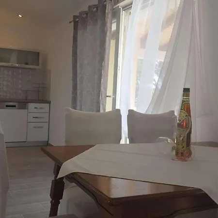 By The Sea Banjol, Rab - 23210 Apartment